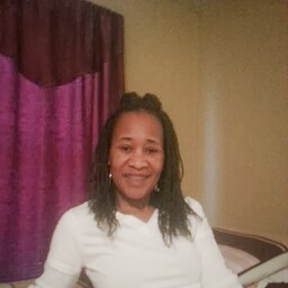 Meet your Posher, Elisa